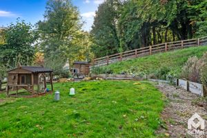 Photo 32- click for photo gallery